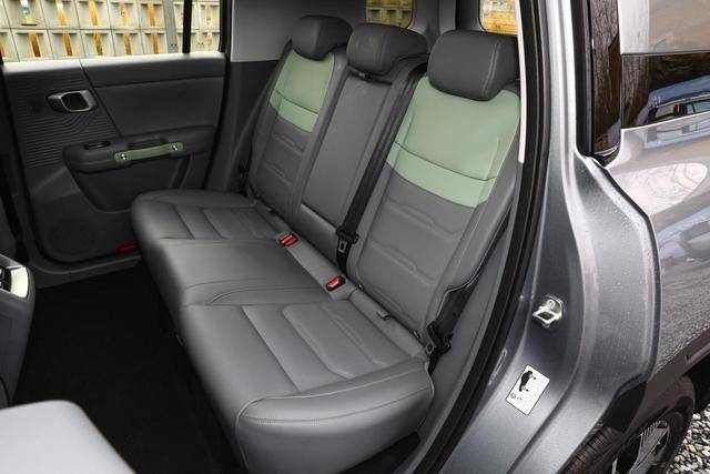 DB电竞方盒子SUV15T油电混动油耗585L长超47米动力不输20T
